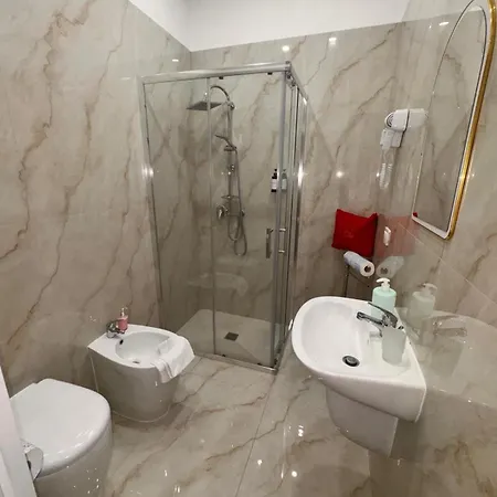 Tp Luxury Nocleg ze śniadaniem 4*