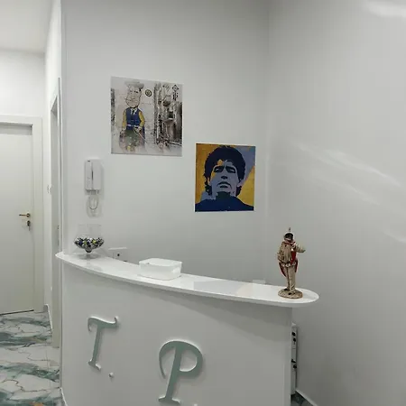 Tp Luxury נאפולי