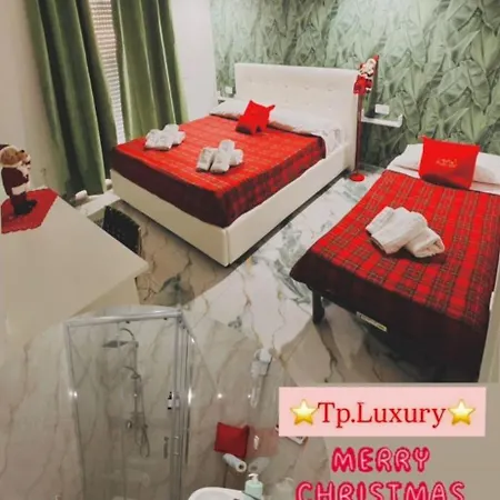 לינה וארוחת בוקר Tp Luxury